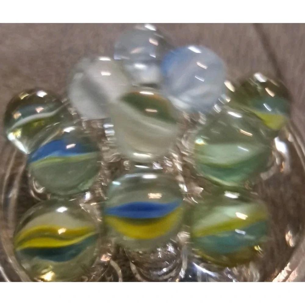Lot Of 11 Estate Sale Marbles Cats Eyes